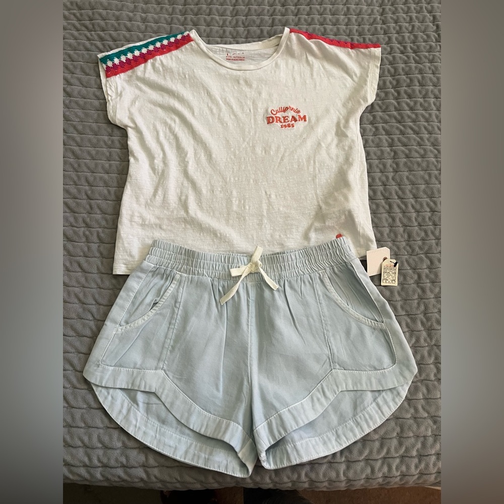 Summer of fun Top and shorts!